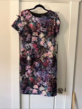 Floral Sheath Dress in Multi-Color